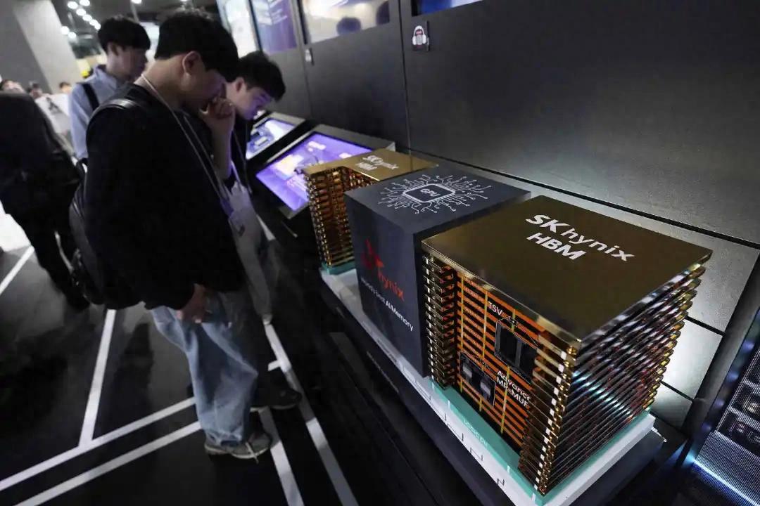 内存涨价背后：AI存储正在“吃掉”手机、PC | 电厂