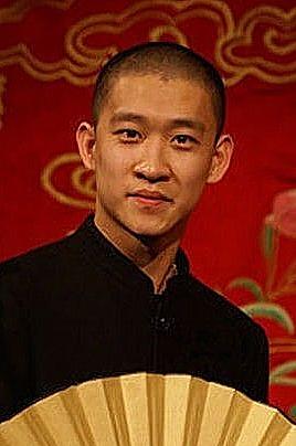 相声演员曹云金说，很早之前，我还在理发店干活，王慧的父亲来了，他那时候正跟我妈妈