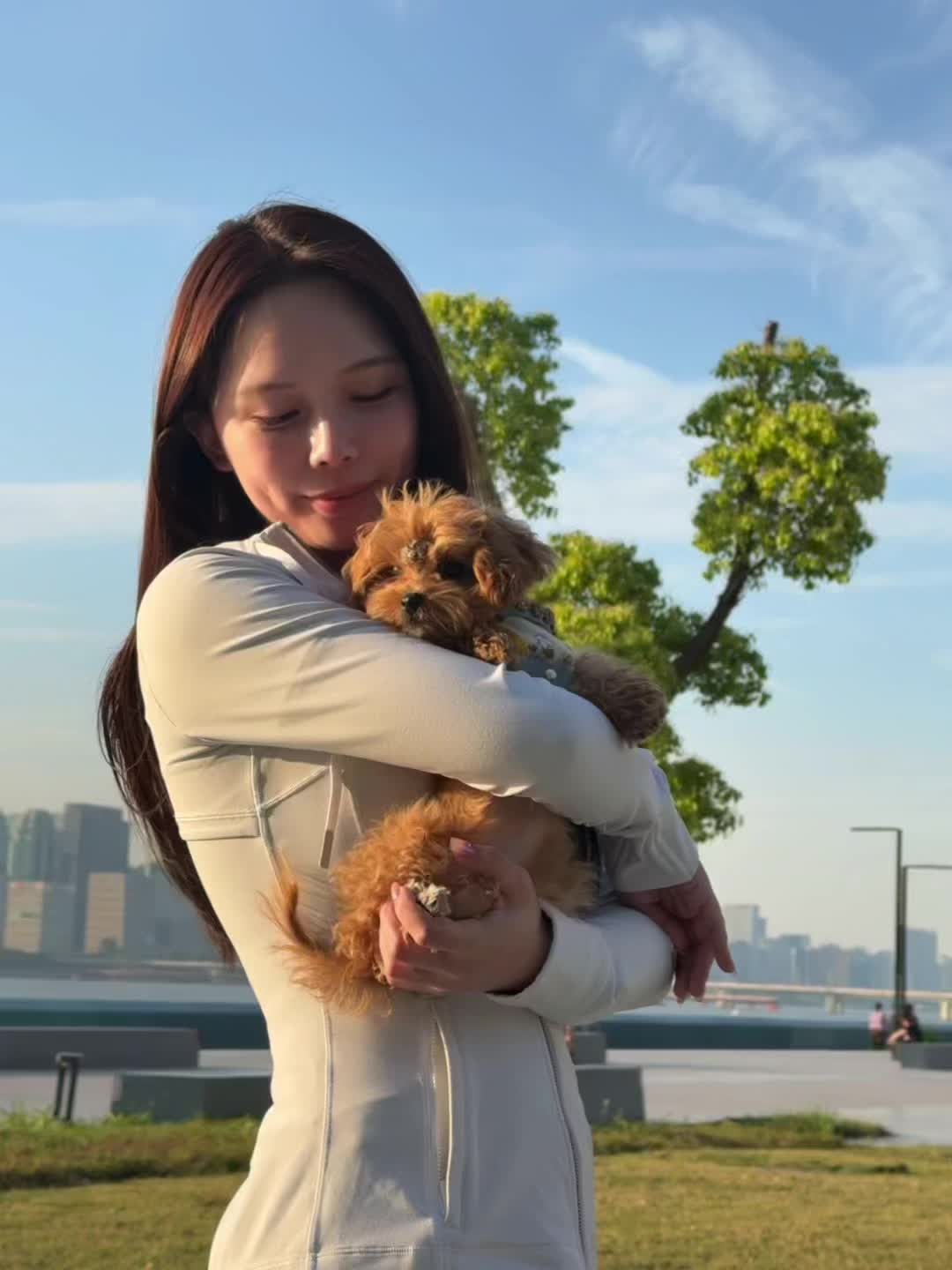 人总是在最接近幸福的时候最幸福