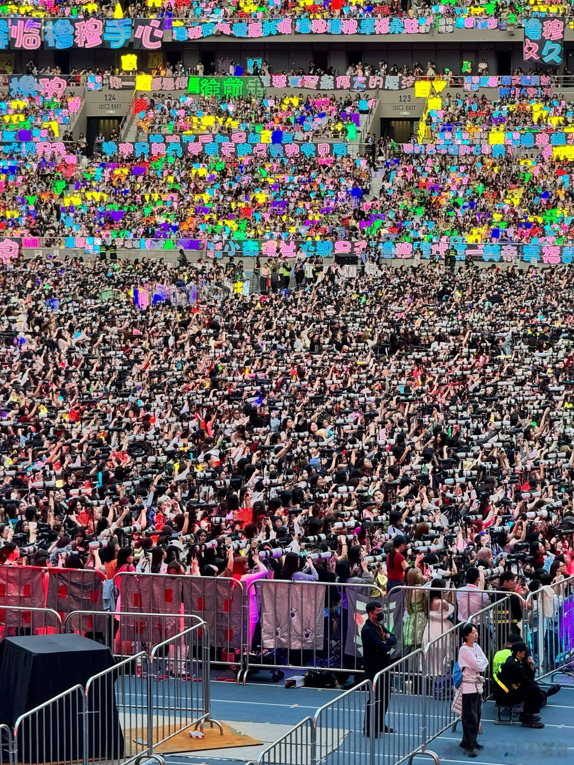 tf新音会的内场堪比相机发布会！不过发布会都不一定有这么全的型号 