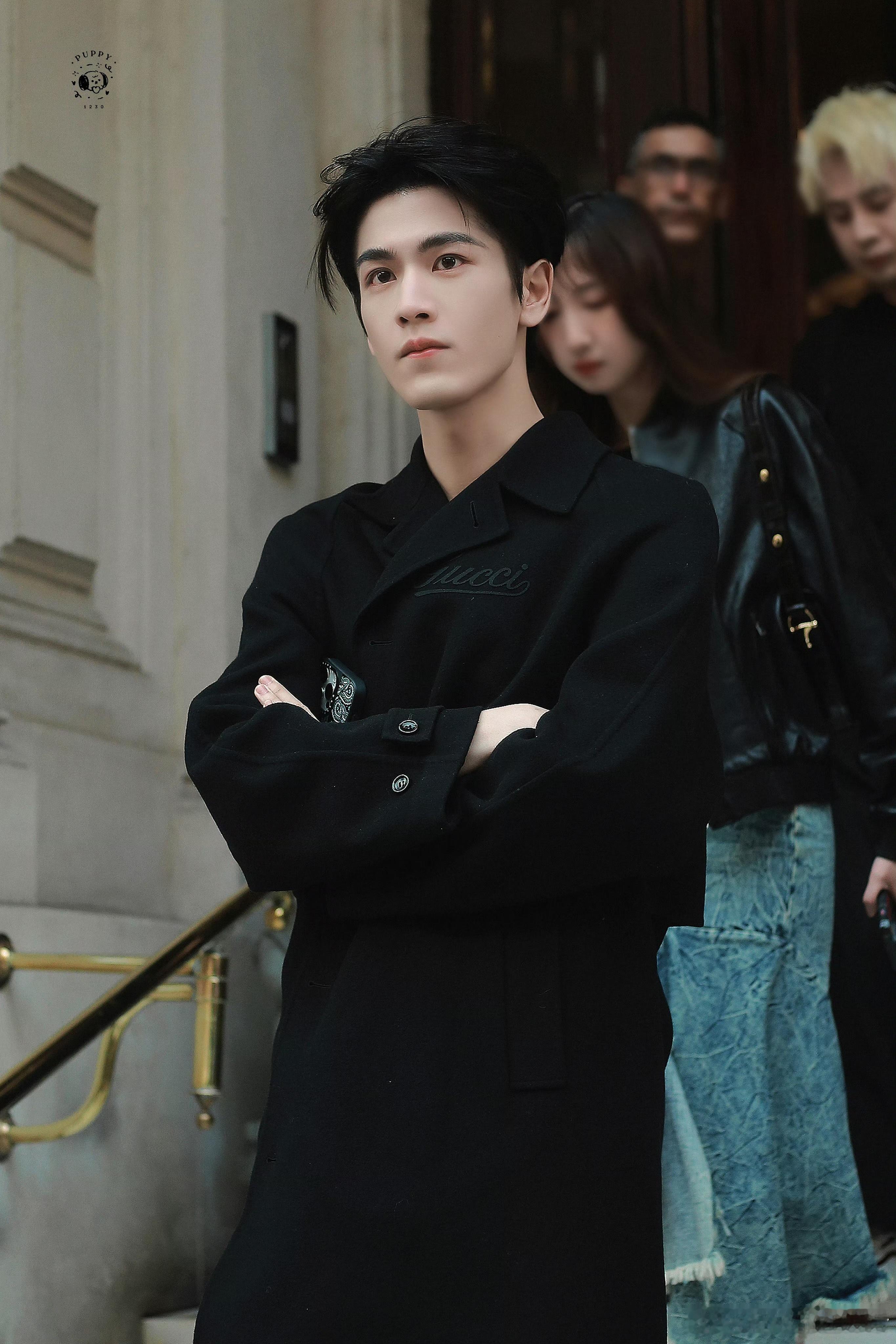 张凌赫这个发型做的真是深得我意[哇][哇][哇]好英俊[酷][酷] ​​​