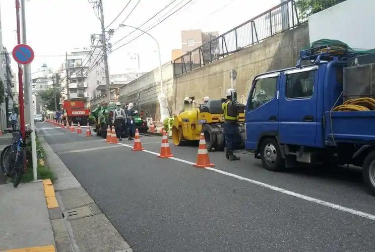 日本砸钱修路，30年基建成累赘，为什么基建救不了日本经济？
日本砸钱搞基建，钱花