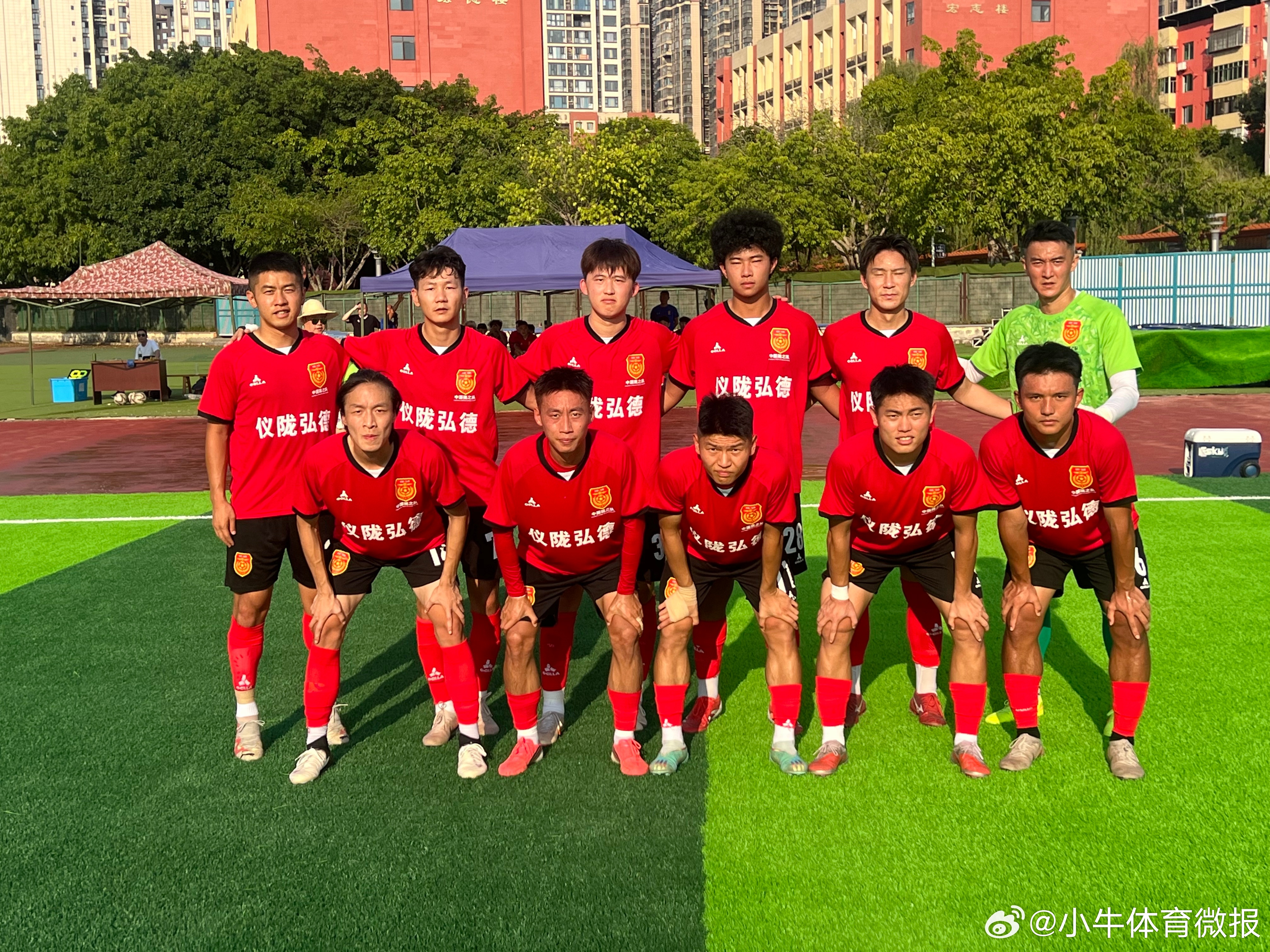 南充仪陇弘德的阵容还可以得嘛，踢巴蜀雄起杯可能也不得撇哦，你们还认得里面的几位？