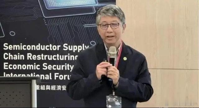 在中国宣布突破7nm芯片技术后，作为全球芯片代工巨头的台积电的顶尖工程师杨光磊感