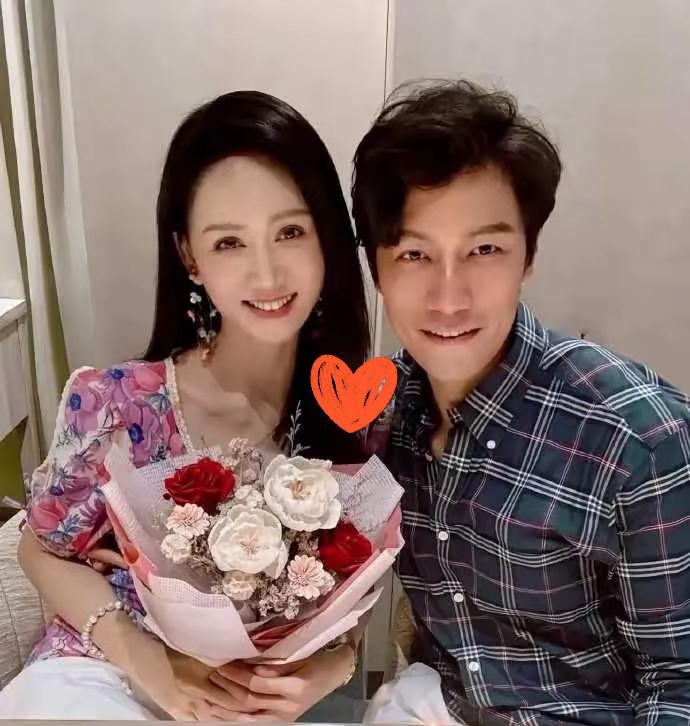 我现在可算明白艾伦为啥选陈乔恩了！
以前我老想不通，
一个年轻富二代，
找啥样的