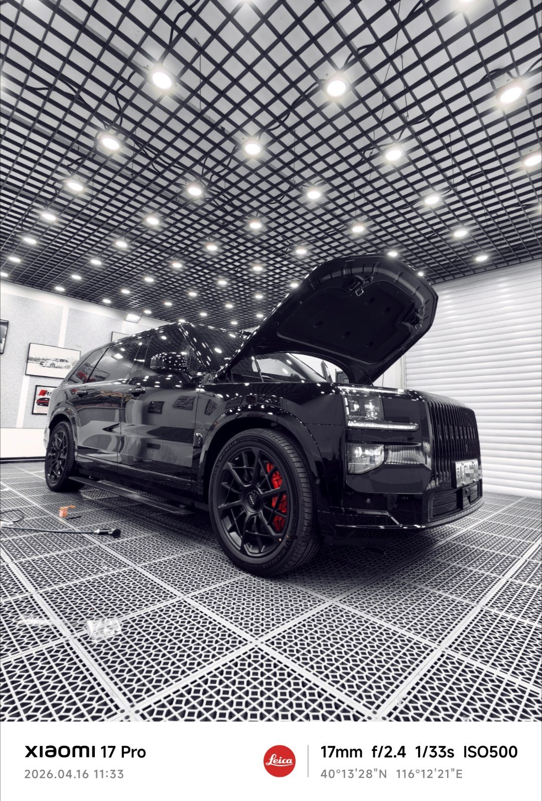 极氪9X 黑武士 来贴膜大轮毂 看起来就很运动