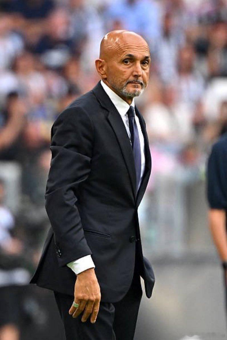 Mediaset：斯帕莱蒂已经要求管理层在一月份为他引进一名新的前锋。这位教练想