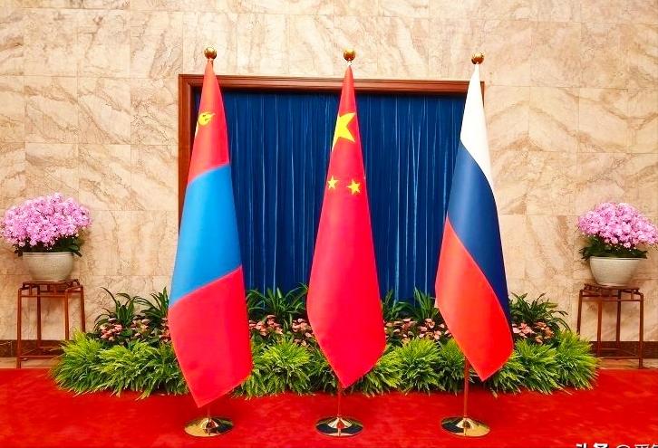 中国和蒙古国谈妥了
9月2日上午，中国方面在北京会见出席活动的蒙古国总统呼日勒苏
