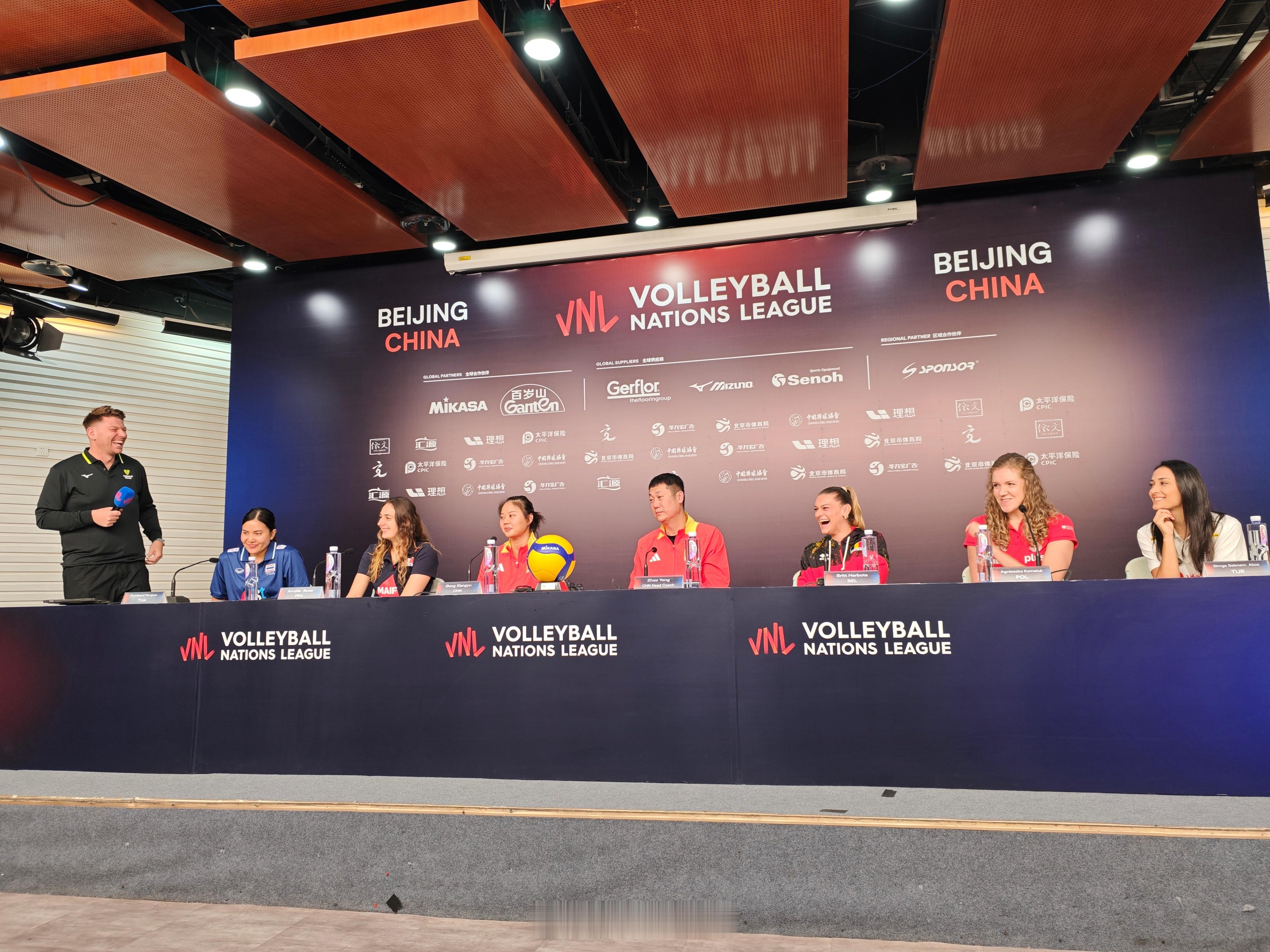 【2025世界女排联赛 首战在即 中国女排对比赛充满期待】2025世界女排联赛北
