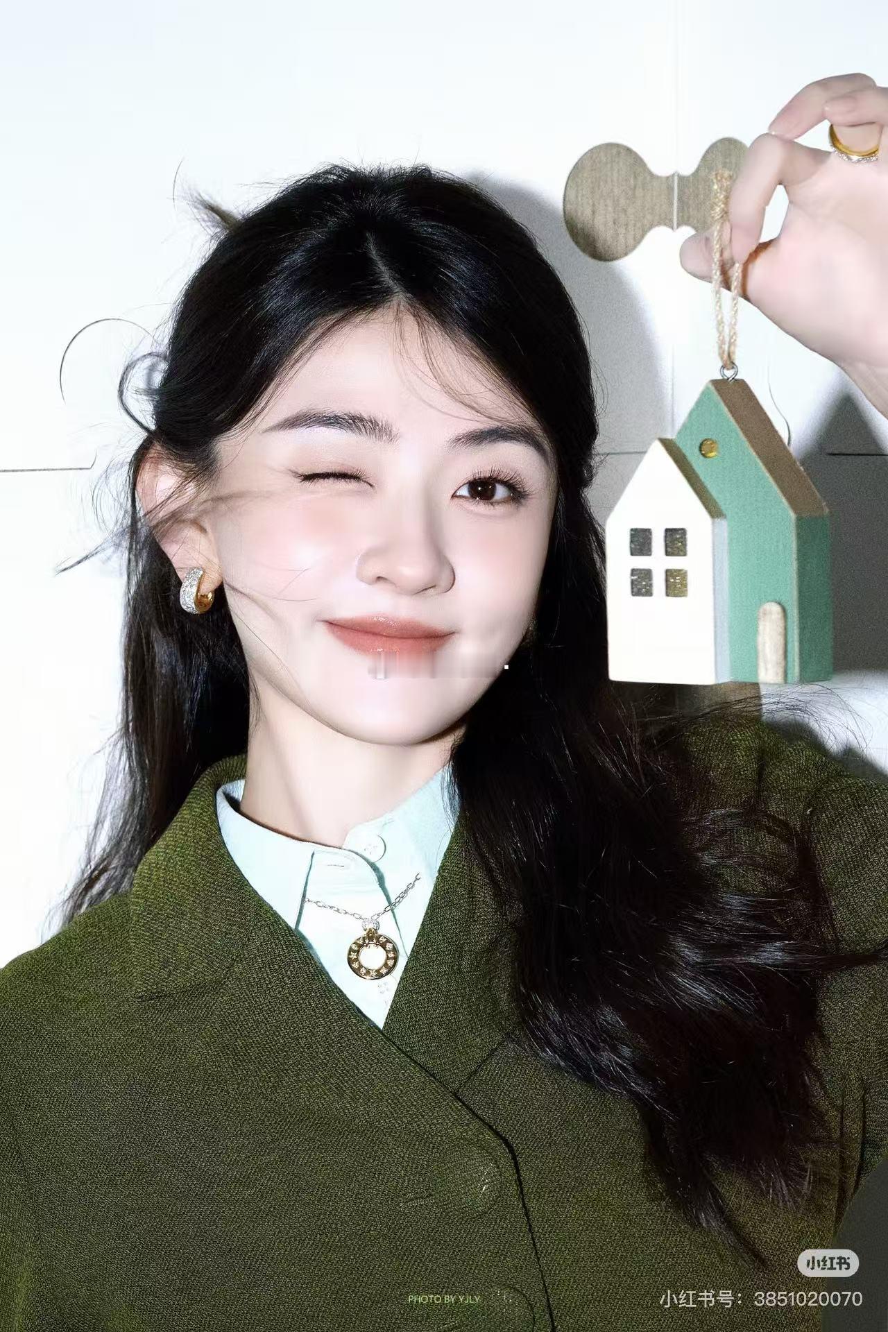 看罚罪2超喜欢梁洁！找她演律师的是人才啊！她知性美和律师适配度满分 