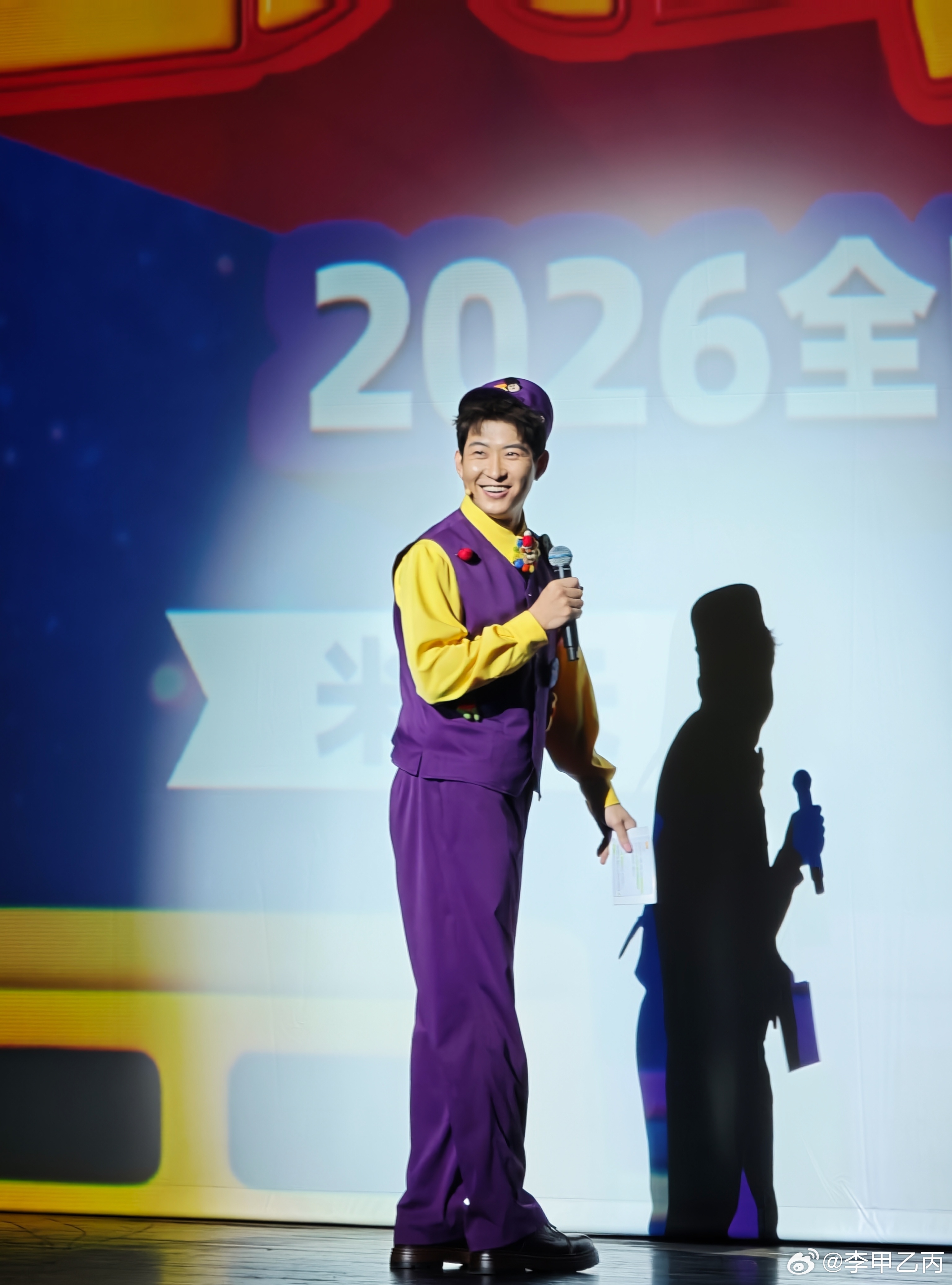 喜人巡演观后感：1，节目精彩！！（自不必说~！）2，在串场环节共情了~~3，算上