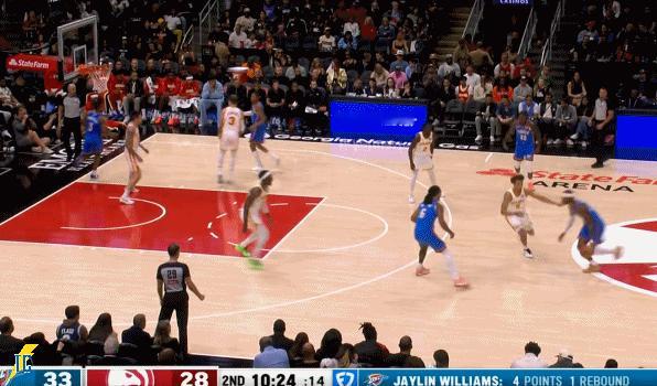 轻轻松松！亚历山大突破上反篮得手！nba新赛季第一声加油 ​​​