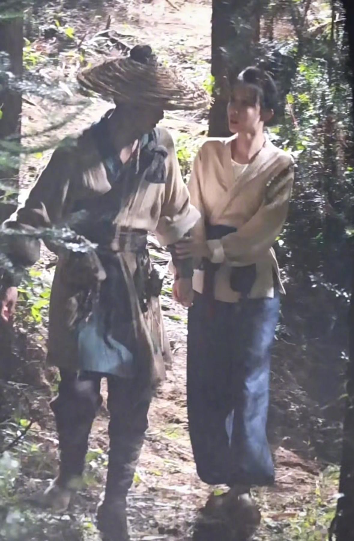 我直接就是一个脑补种田文的大动作[淡淡的]孟子义李昀锐粗布麻衣造型孟子义李昀锐尚