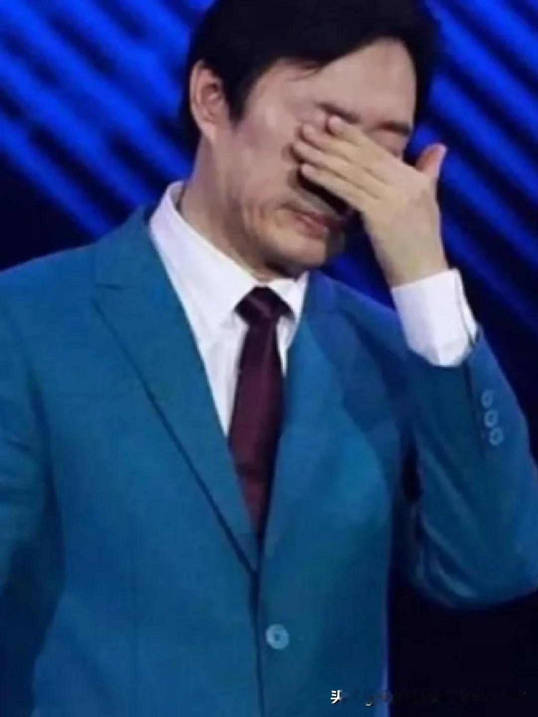 一辈子未婚，有20亿家产和16年老狗！一天，费玉清的哥哥说：“你20亿的家产没人