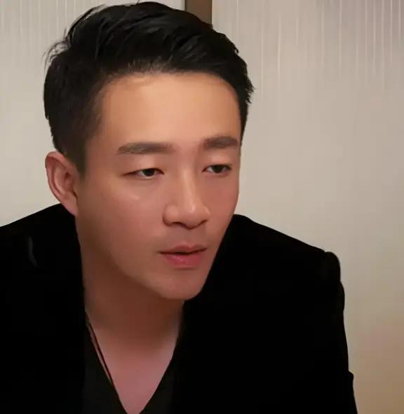 有个事，
我一直不敢说，
其实我觉得汪的支持者是一群很典型的人，他们理解不了“理