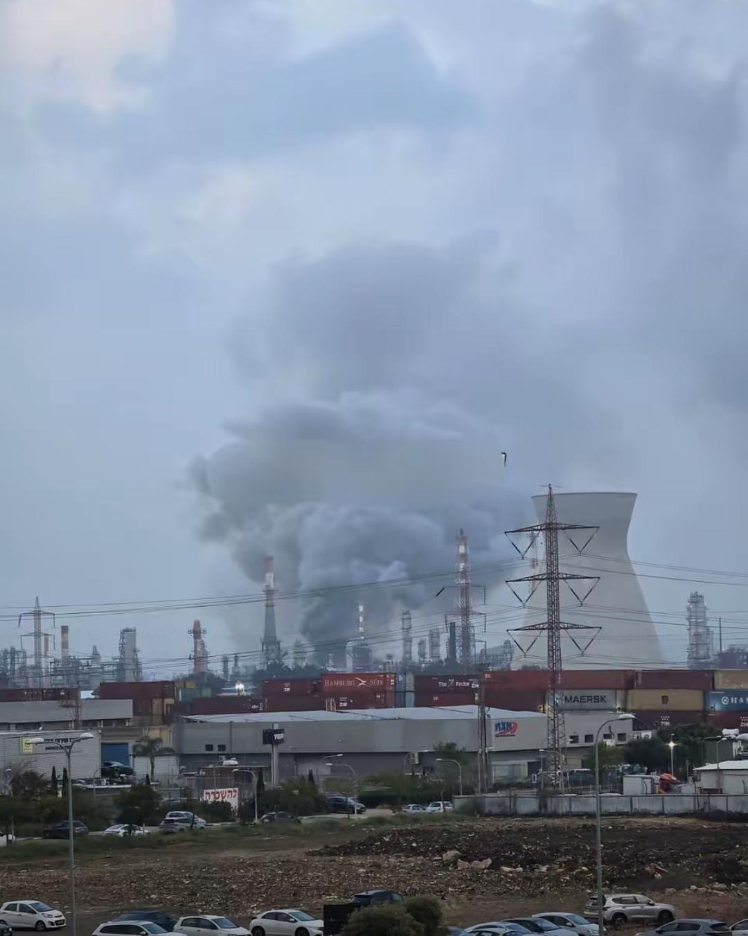 一枚伊朗导弹突防，击中了以色列规模最大的炼油厂。海法炼油厂（巴赞）是以色列规模最
