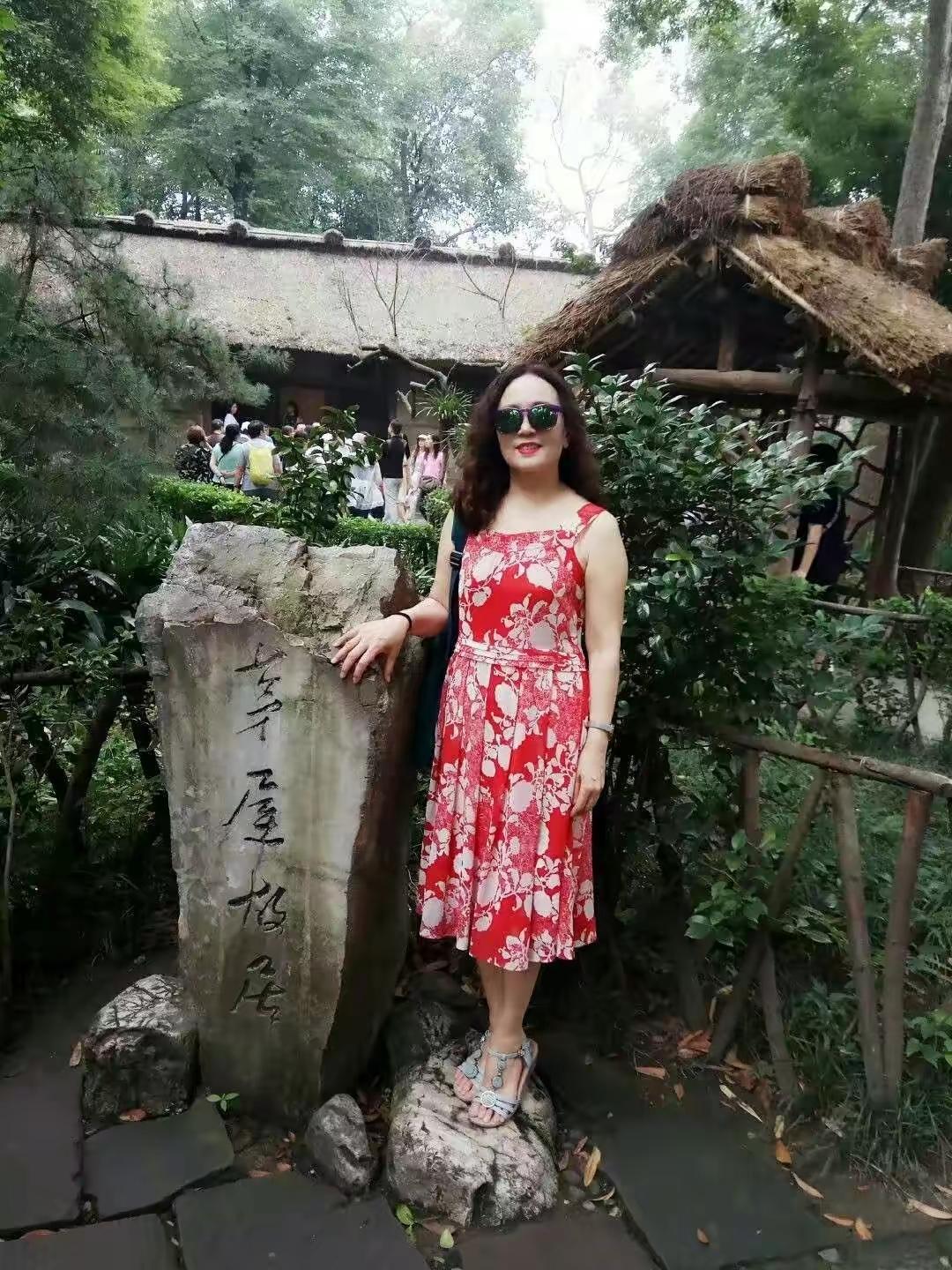 下雨了，真凉快！

前些天，特别热，气温30℃，有时偶尔会有32-34℃（时间很
