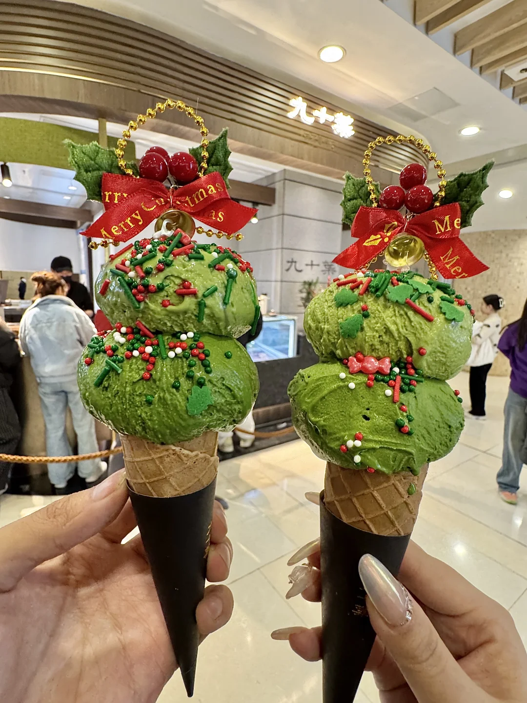 在西湖边花的最值的一笔钱。。。。