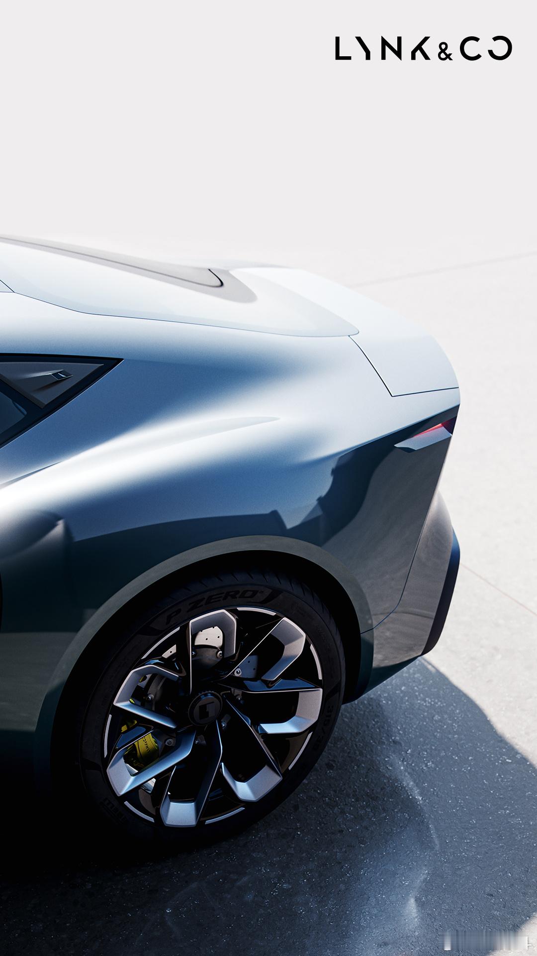 领克是即向宽又向上，这曲线真是棒极了，就是不知道什么时候可以有量产型。领克第一款