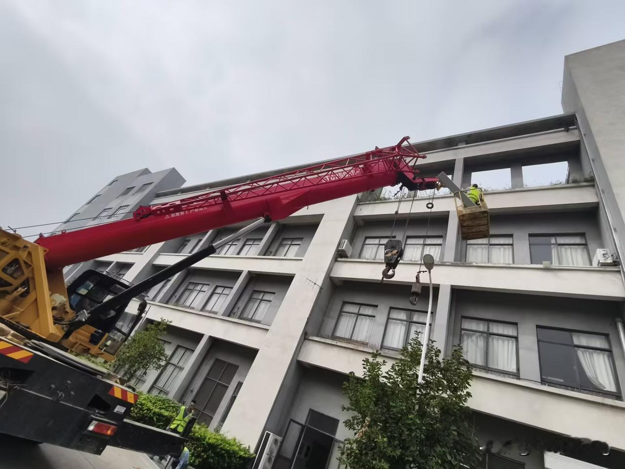 这些年玩老车的人正在越来越多，这说明老车在未来还是有一定的发展方向的，随着科技和