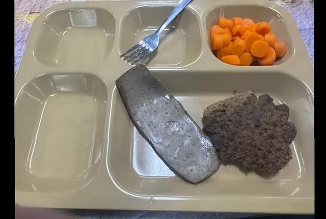 美海军伙食不如韩军？“鞋底同款”预制肉，究竟有多离谱？
什么鬼，号称全球第一军事