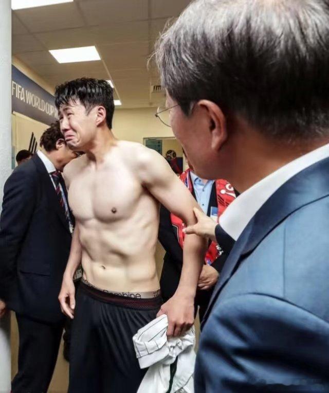 2018 年 6 月 24 日，在俄罗斯世界杯 F 组小组赛第二轮中，韩国队球员