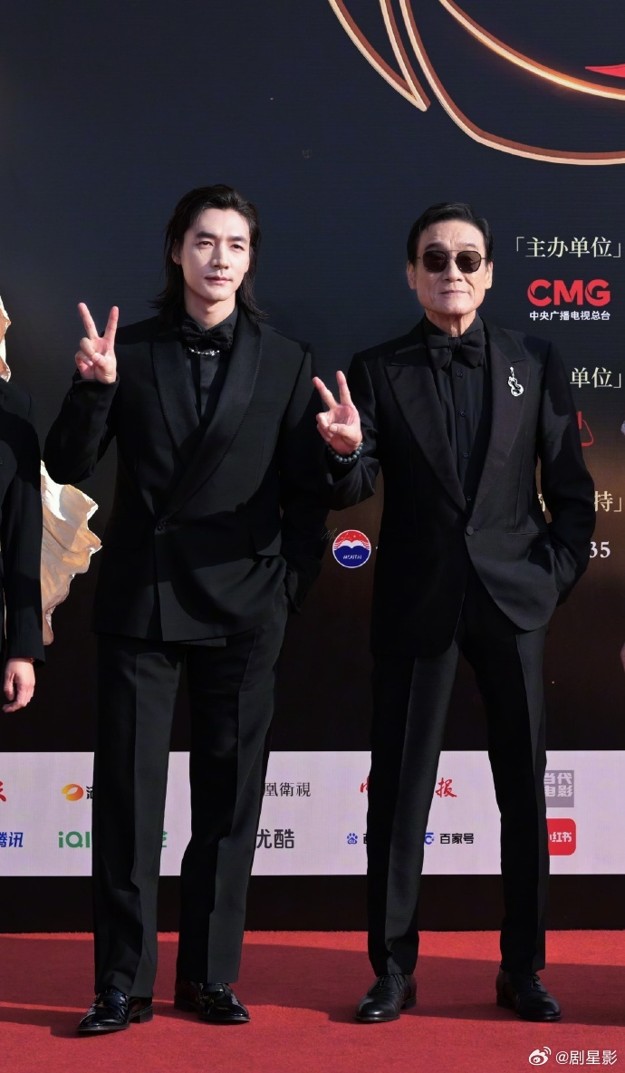 梁家辉眼中的此沙 原来梁家辉眼中的此沙是这么的俊美又帅气的呀，来自daddy的夸