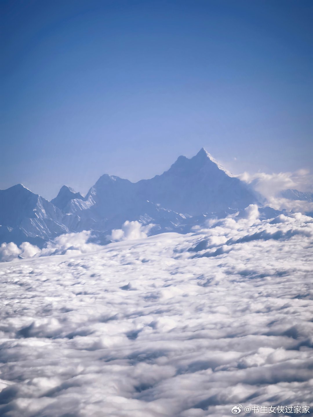 从西藏飞深圳，期待鸿蒙智行技术焕新发布会 飞机上看南迦巴瓦峰+贡嘎雪山，太震撼了