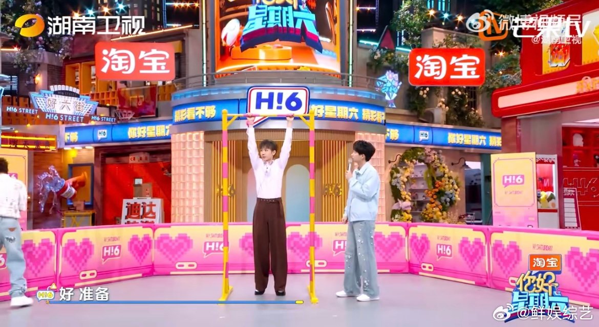 汪苏泷健身房苦练就为这一天 美声组队长的隐藏技能曝光！汪苏泷挑战悬垂举腿超轻松，