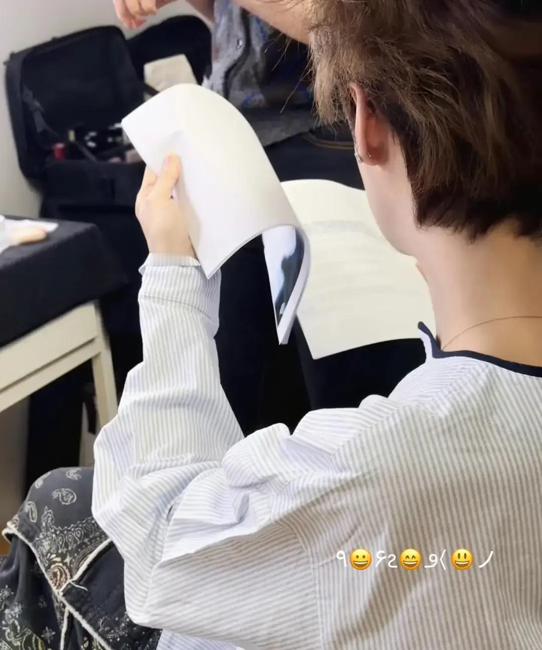 4月上旬鹿晗突然更新小红书动态 粉丝反应藏着双向奔赴的温暖
4月上旬的一天，鹿晗