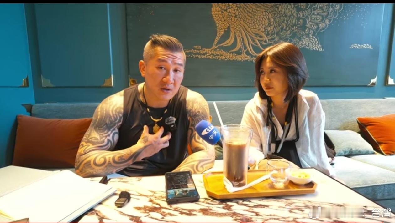 昨夜睡前，仔细听完了馆长结束此次大陆行直播的感性告白。原来，过去总是粗鄙无礼、满