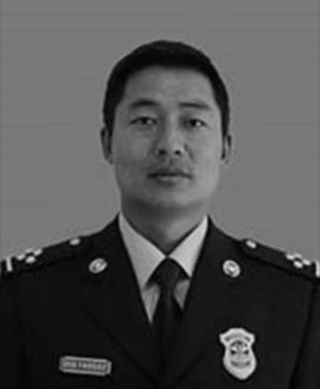 消防战士赵万昆，于2019年3月31日，扑火人员在转场途中，受瞬间风力突变影响，