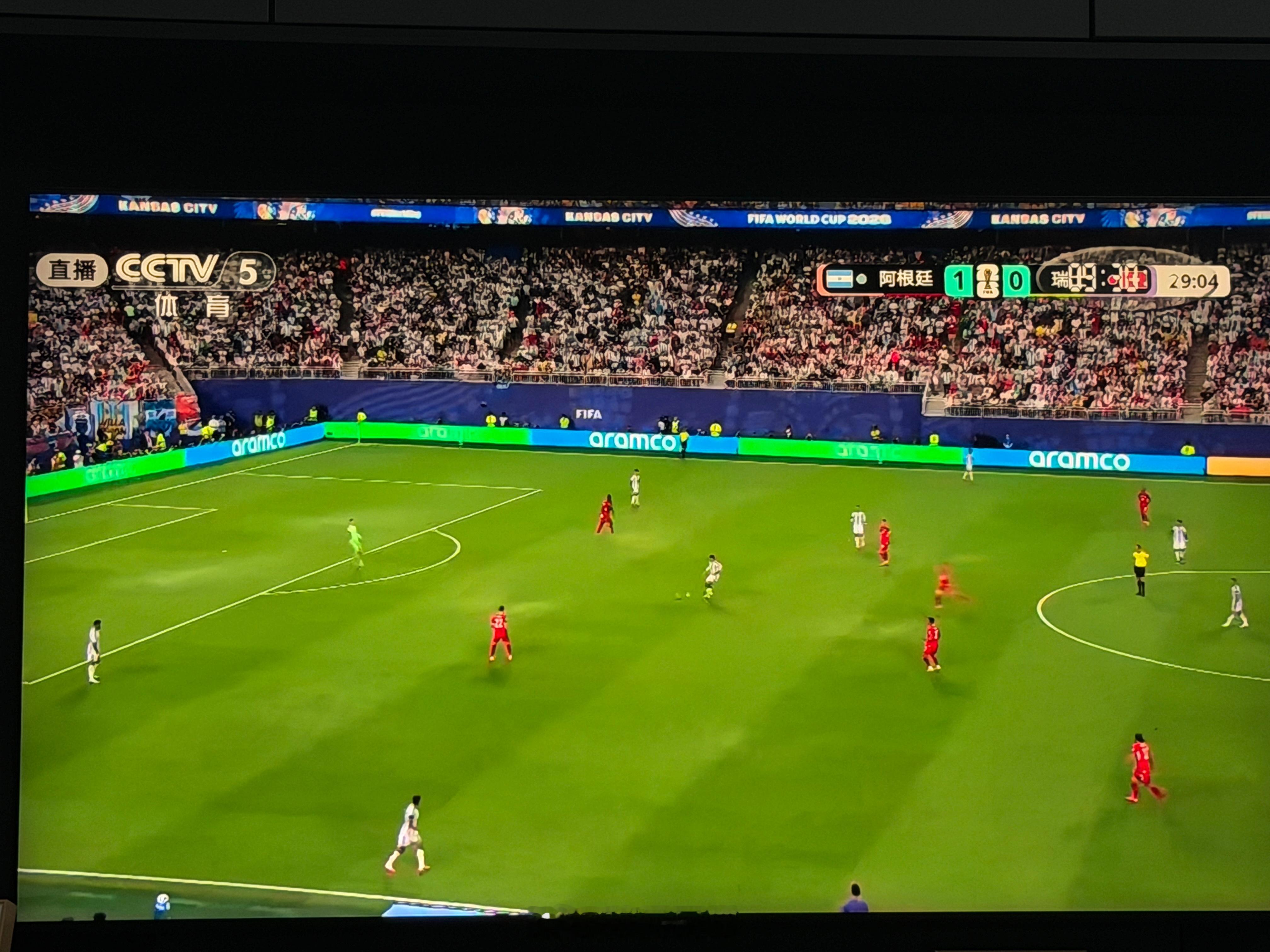 阿根廷领先瑞士好快！猝不及防！刚打开电视就1-0了 
