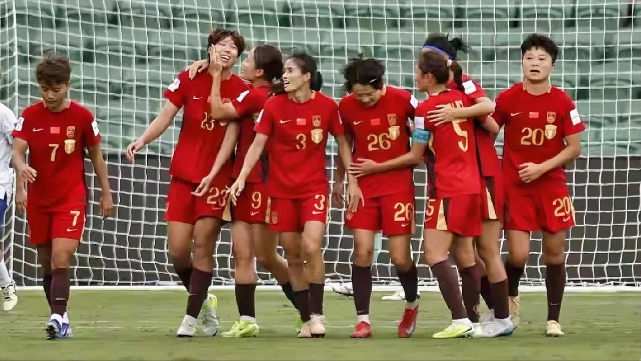 加时赛第3分钟，王霜回敲，邵子钦禁区线上一脚劲射破门。让这场球差点翻车，但翻车的