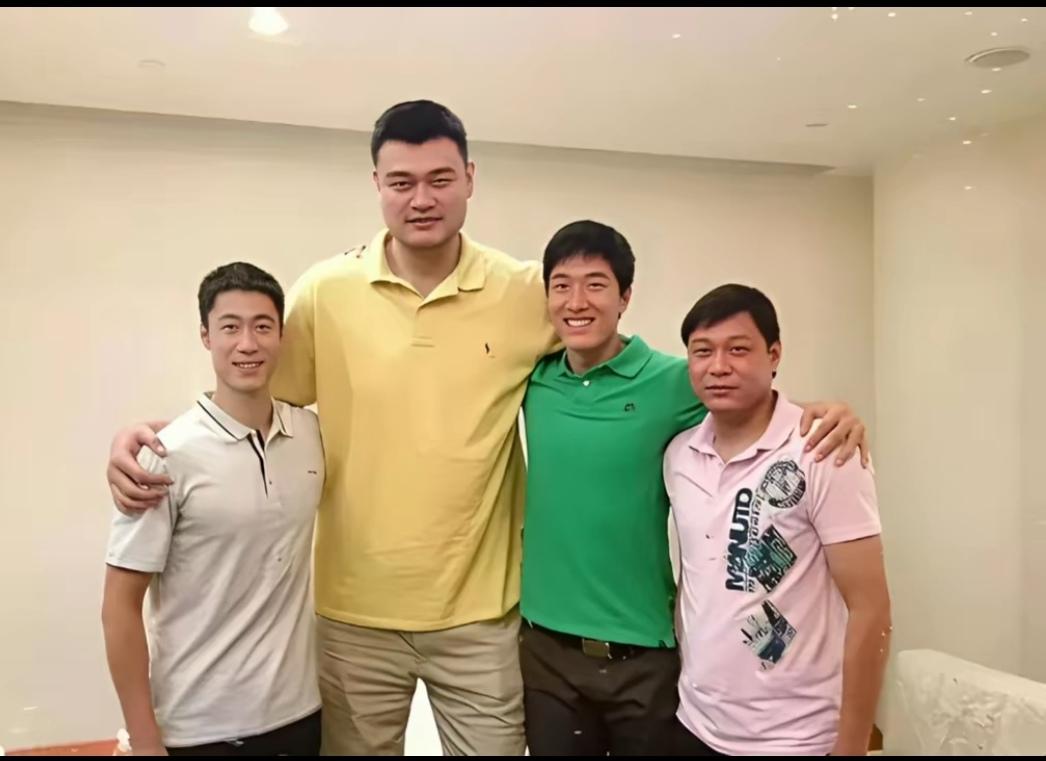 有人把王励勤、姚明、刘翔、范志毅称为上海体育界的四大天王，我觉得范志毅还是差点意