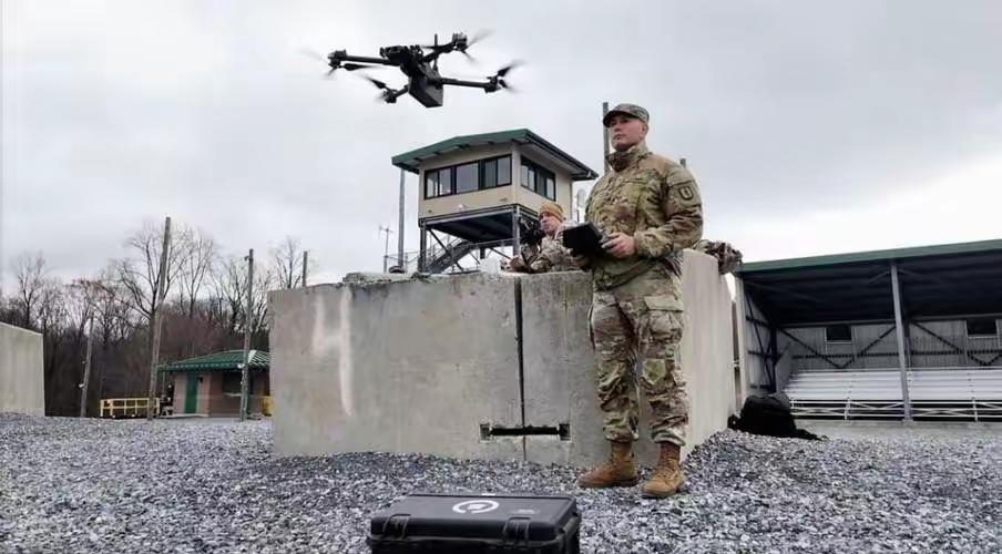 曾经来华教工业4.0的老师，如今在中国机器人前成了观众？2月26日，德国总理默茨