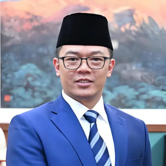 新加坡外长劝中国不要绕道印尼，印尼外长当场回应：尊重历史事实！
在东盟闭门会议上