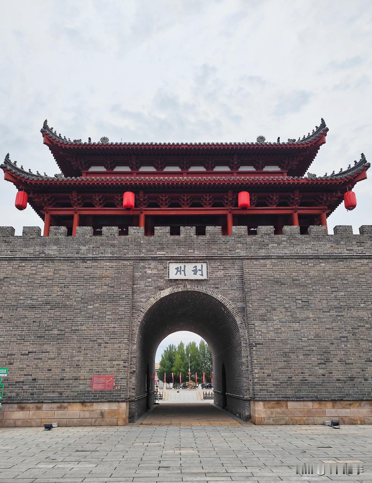 旅行小记，从沈阳去喀左。
今天上午，从沈阳前往喀左，一路停车辽中、塔山、药王庙等