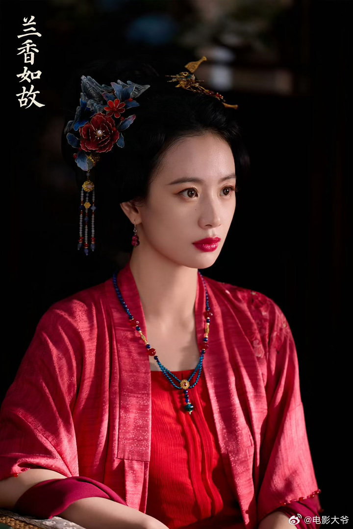 李梦新剧性转版陈俊生李梦在新剧里这个角色真的让人一下联想到性转版陈俊生。外表看着