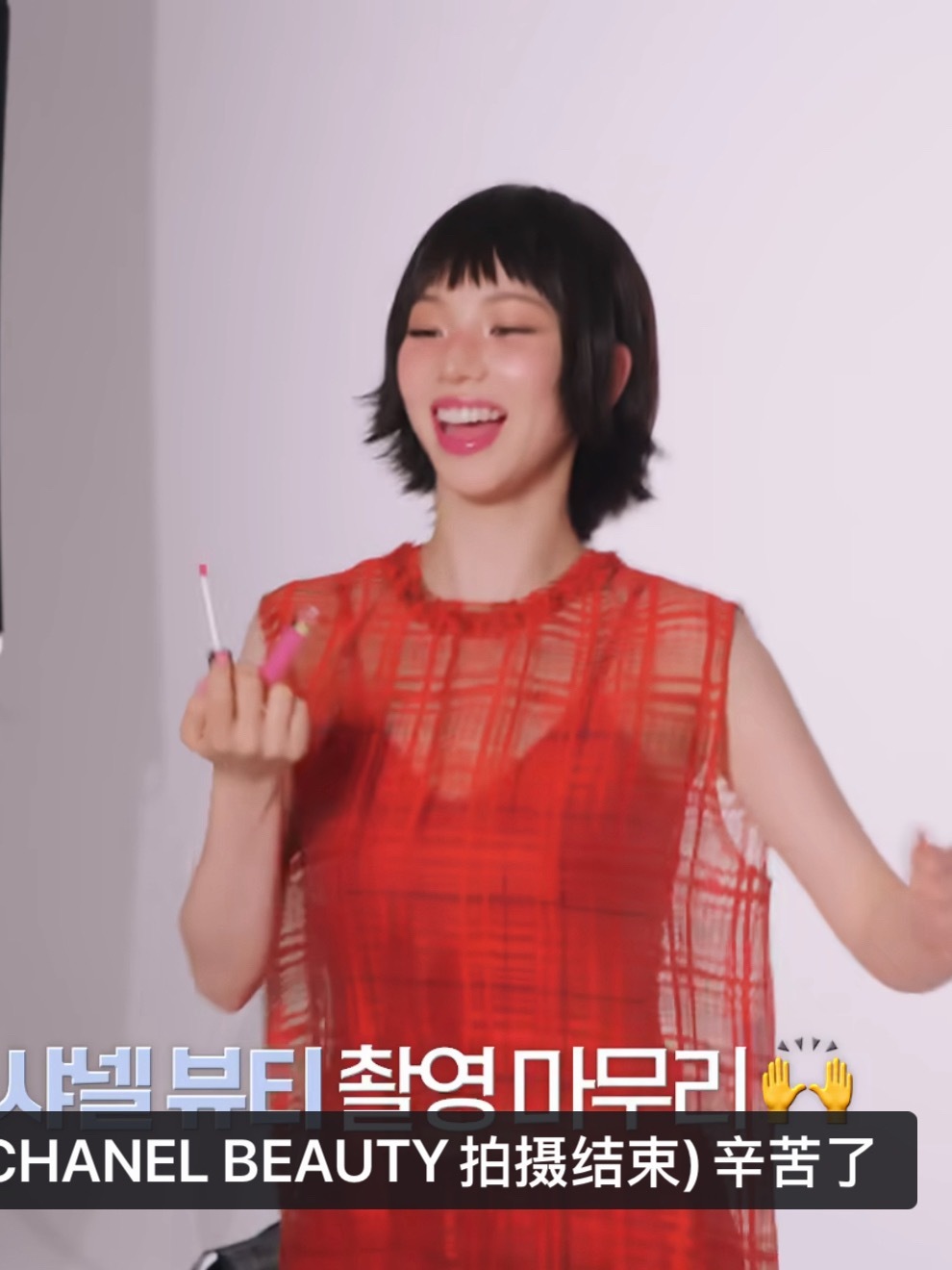 柳智敏最新香奈儿拍摄物料，四套造型表现力都好可爱，大家觉得怎么样呢？ 