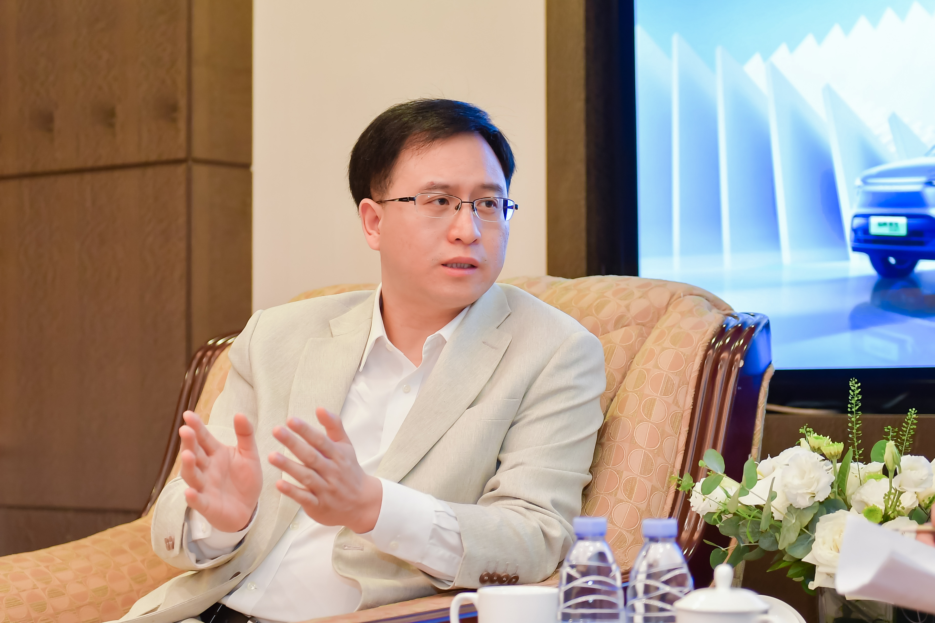 #哈弗枭龙系列震撼上市##李瑞峰称长城Hi4十年内没有对手# 也许是Hi4已经在