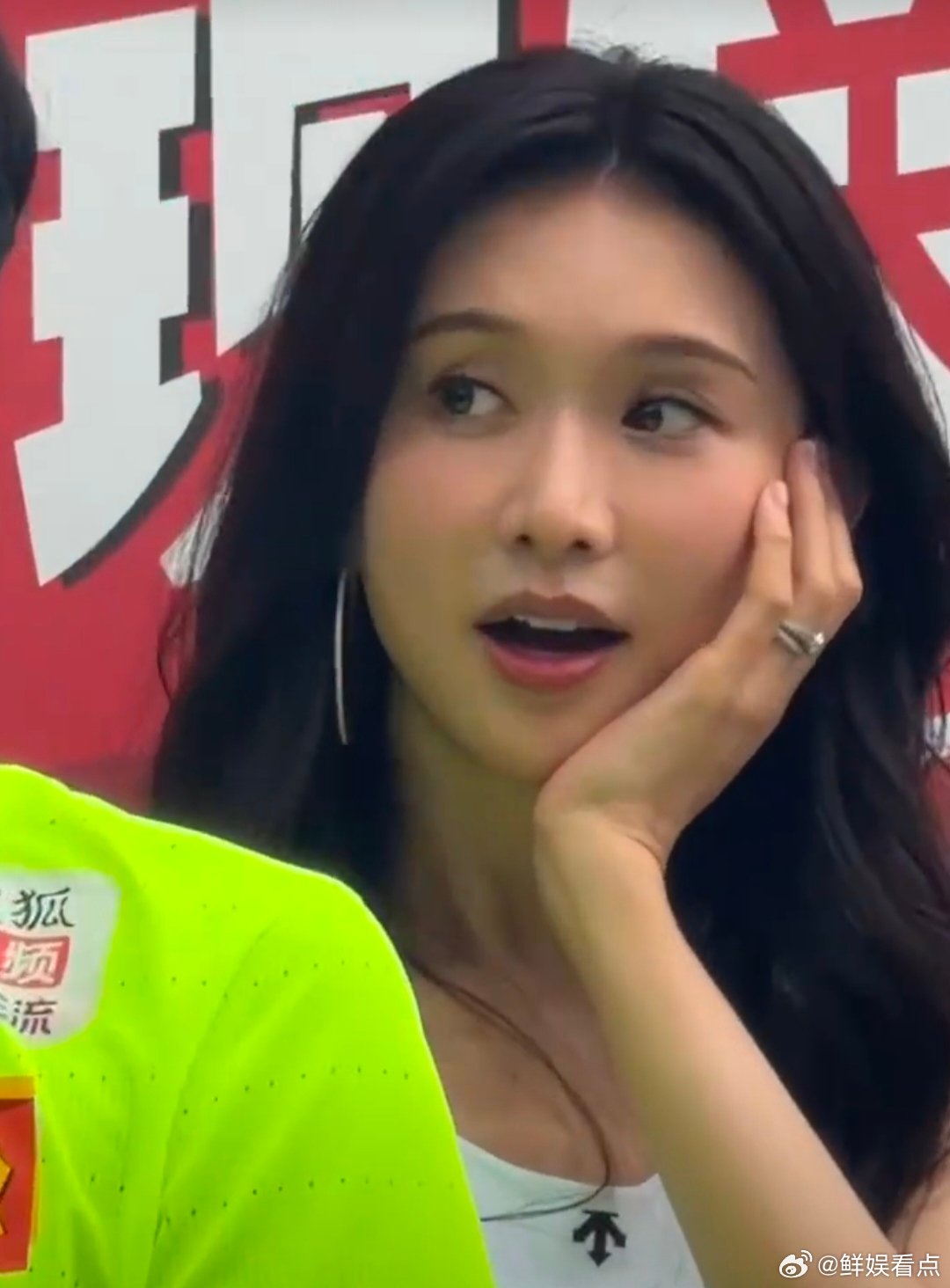 林志玲52岁生图状态林志玲阿sa热聊林志玲52岁生图同框即养眼，林志玲阿sa热聊