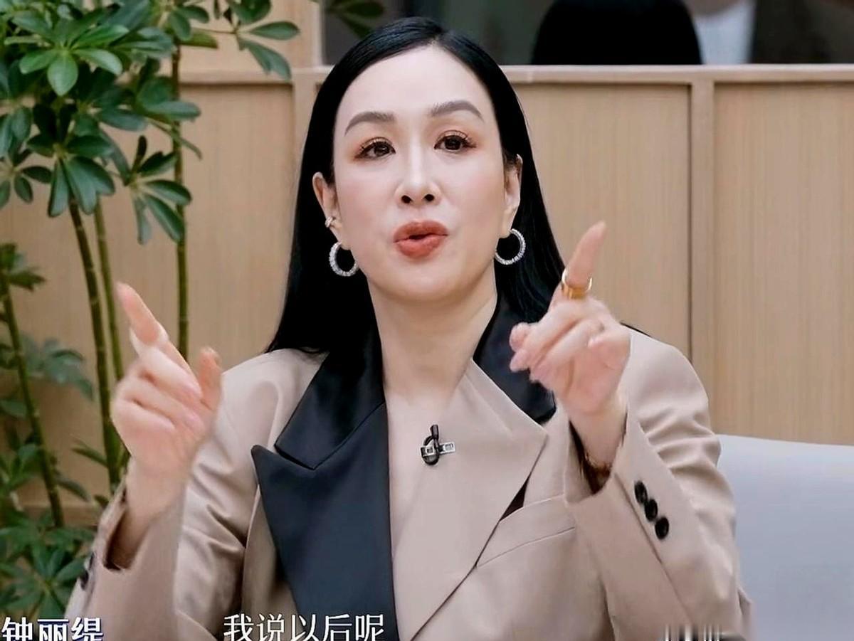 钟丽缇对着镜头，把手一摊，话说得又干脆又无奈：“以后，有朋友想借钱，我直接拒绝了