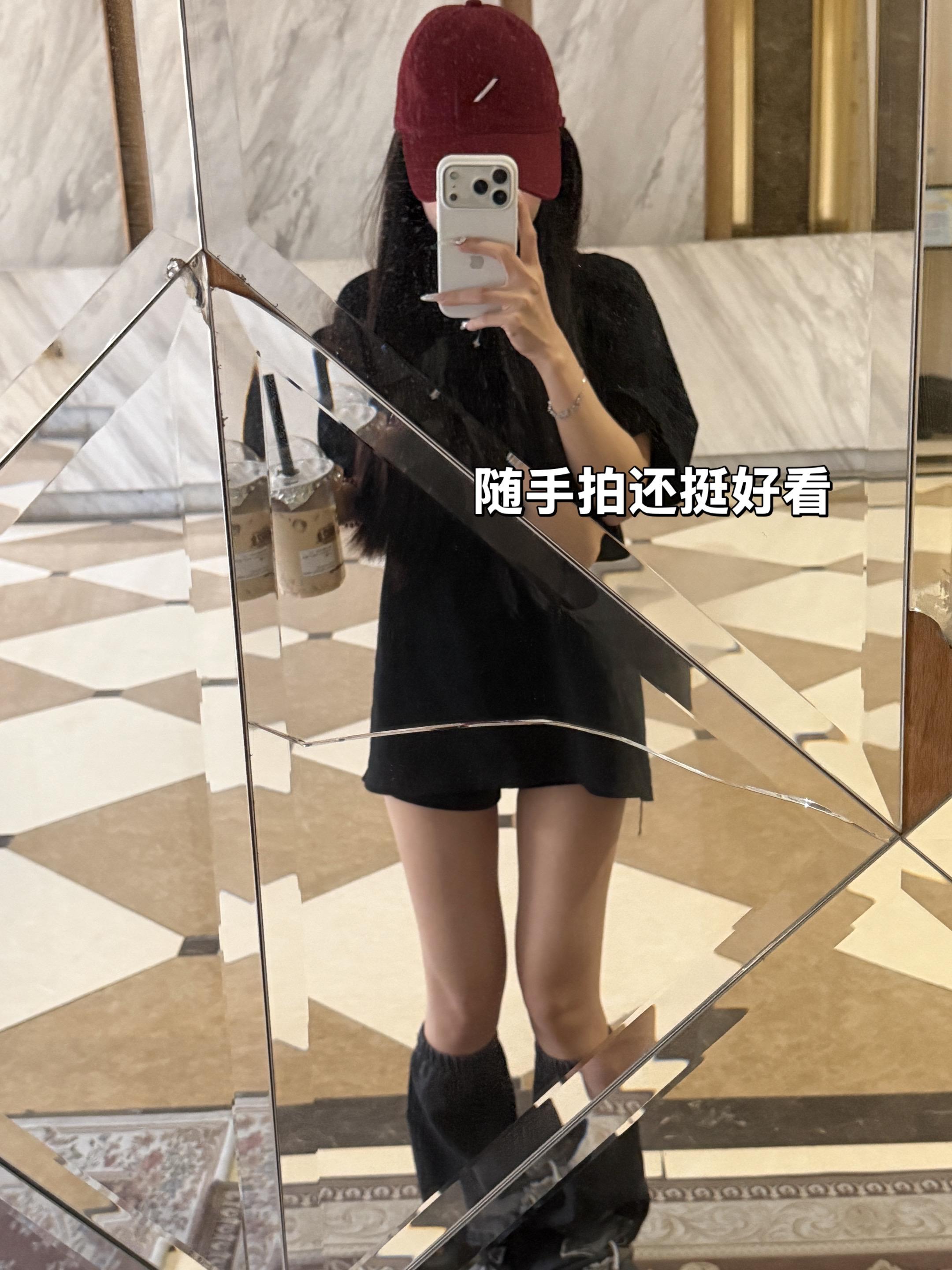 真正的分开就是成为陌生人 所以那天我取消了对你的关注 删除了关于你的所...