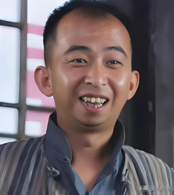 巨兴茂用10亿身家娶美妻，却因颜值差距被嘲讽，现实太扎心
 
巨兴茂用10亿身家