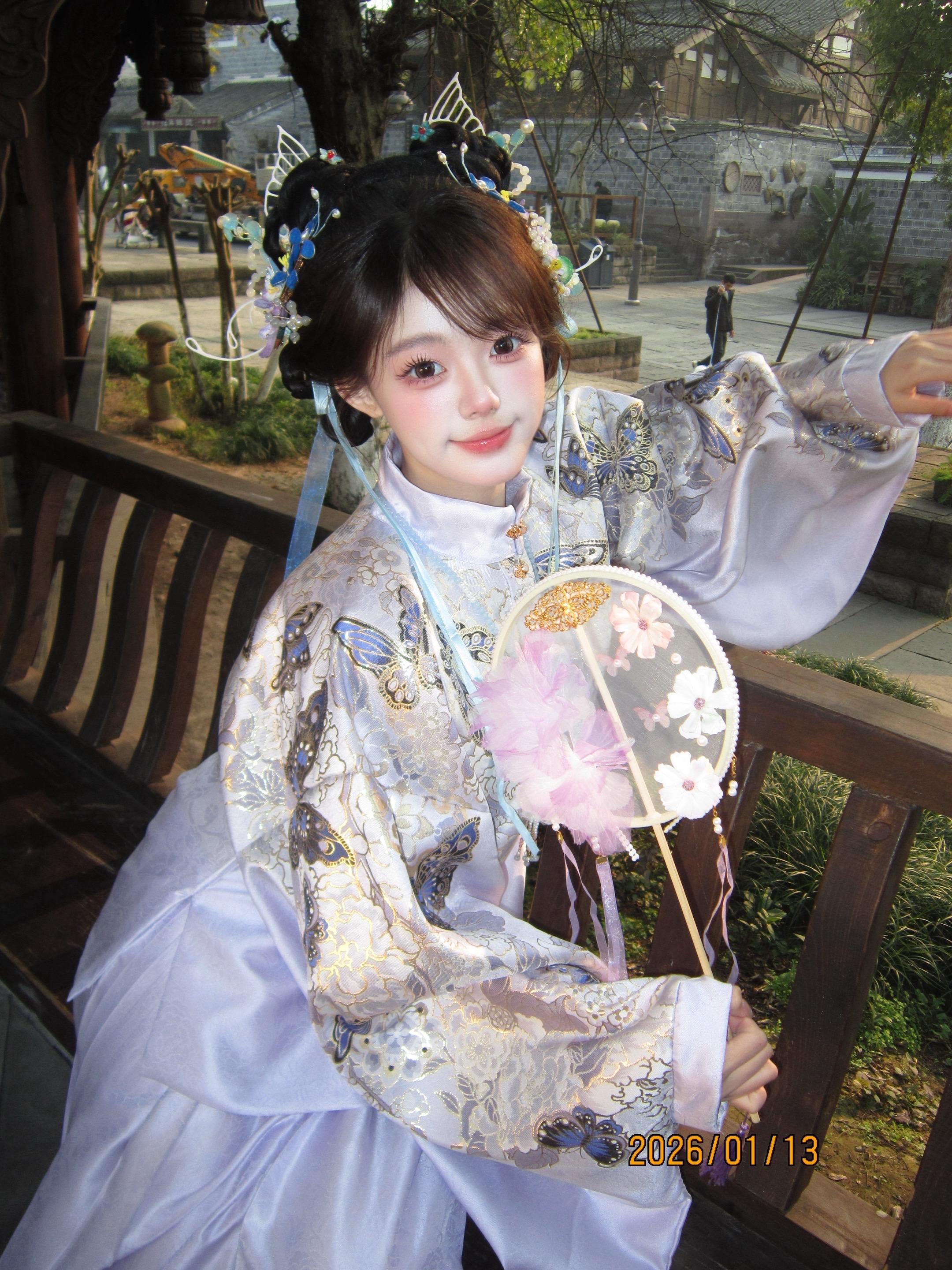 府里古灵精怪的小小姐、太惹人爱啦～