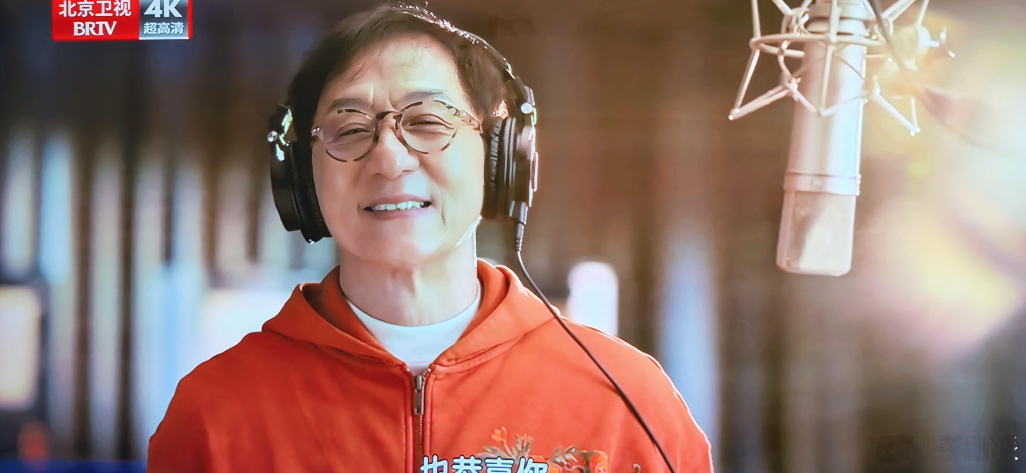 央视春晚携手美国歌手 Lionel Richie（莱昂纳尔·里奇）《We Are