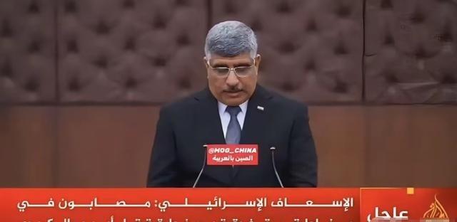 美国又多了半个交战方？！这事可就闹大了…… 日前美国驻伊拉克军队半夜从伊拉克跑路