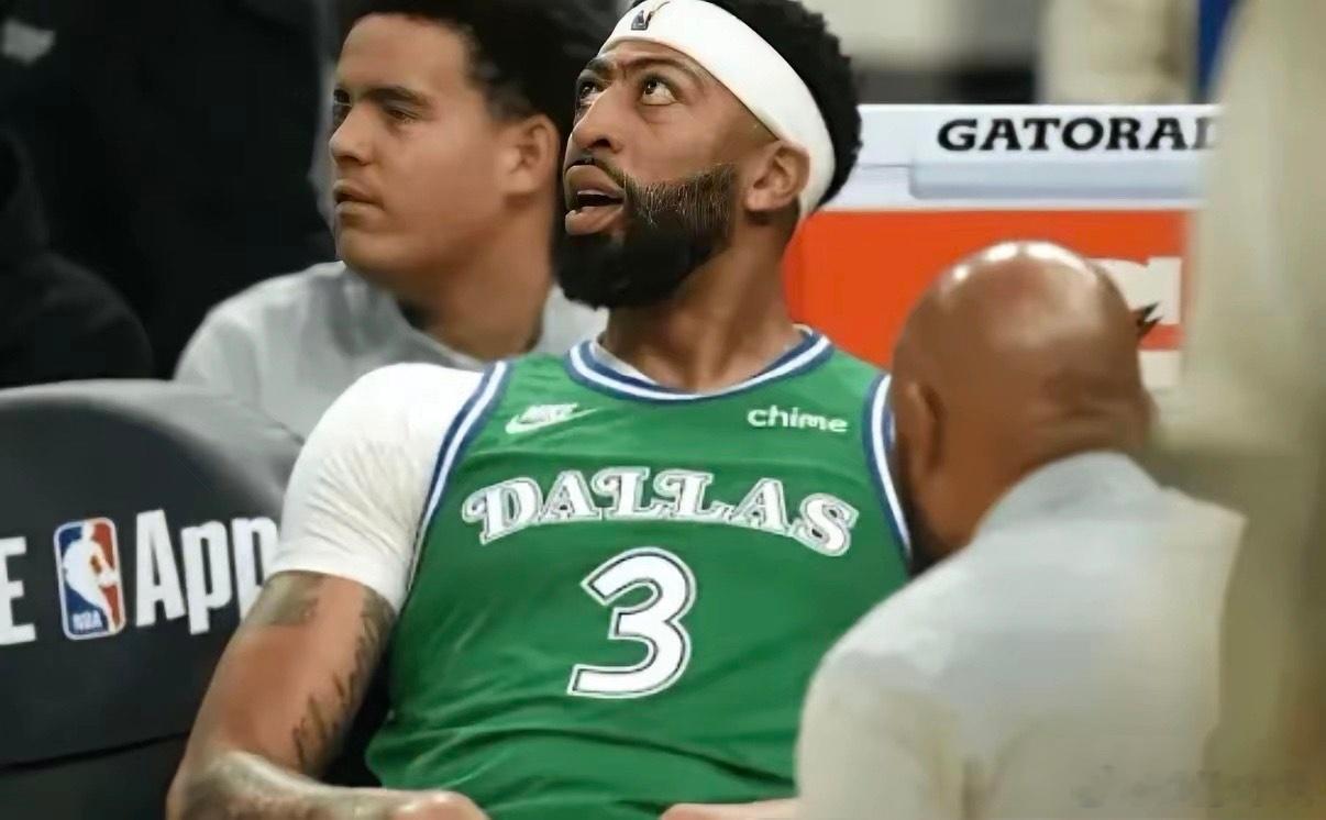 有预感浓眉要来快船了？眉子虽然脆，但是有投射啊。如果能换到戴维斯，值不值得出首轮