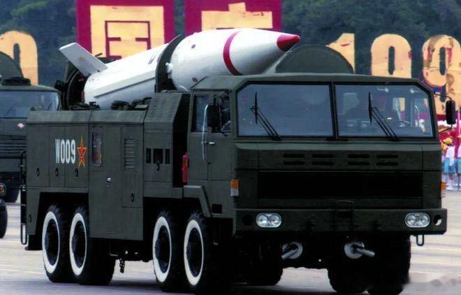 每天认识一件兵器历史上的今天 东风浩荡破敌虏DF15家族实弹展示 ​​​